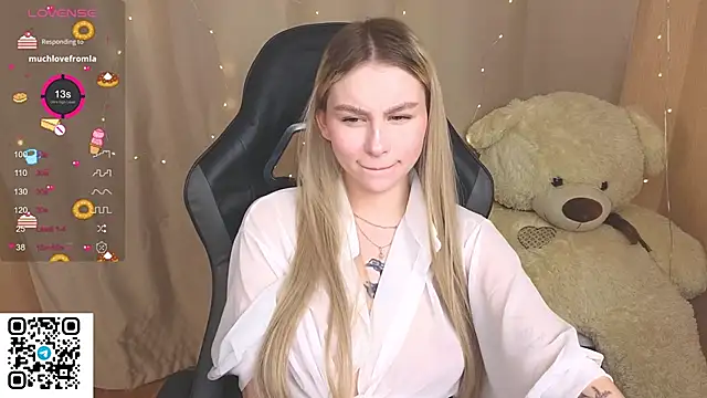 Snapshot of doll_barbieee chatting on November 2025 11:26:02 PM doll barbieee online show from November 2025 11:26:02 PM