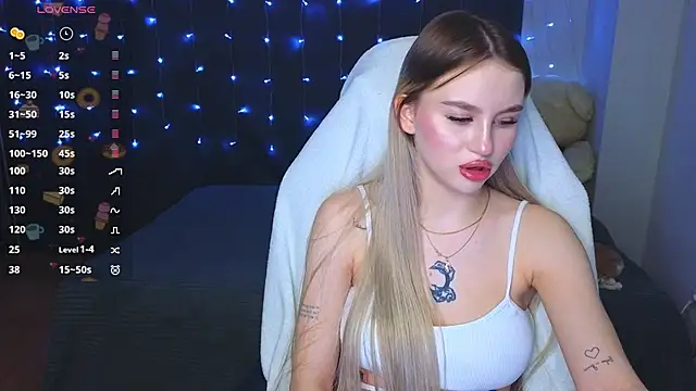 Snapshot of doll_barbieee chatting on February 2026 11:40:01 AM doll barbieee online show from February 2026 11:40:01 AM