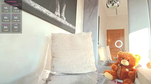 Mia  Milan online show from February 2025 06:51:02 AM