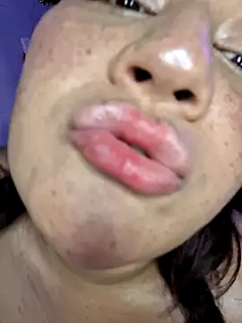 alexxaa96 online show from December 2024 02:42:01 AM