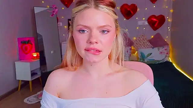 Red  Candy online show from March 2026 03:18:01 PM