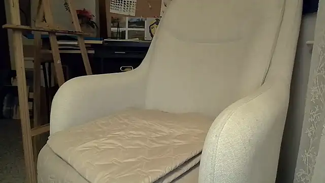 Snapshot of naughtyonbicycle chatting on April 2026 01:47:02 AM naughtyonbicycle online show from April 2026 01:47:02 AM