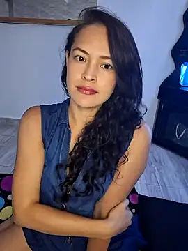 Snapshot of Sara_P10 chatting on January 2025 10:19:01 PM Sara P10 online show from January 2025 10:19:01 PM