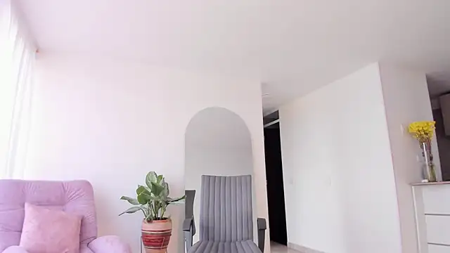 Snapshot of vianca_cruzz chatting on January 2025 08:07:02 PM vianca cruzz online show from January 2025 08:07:02 PM