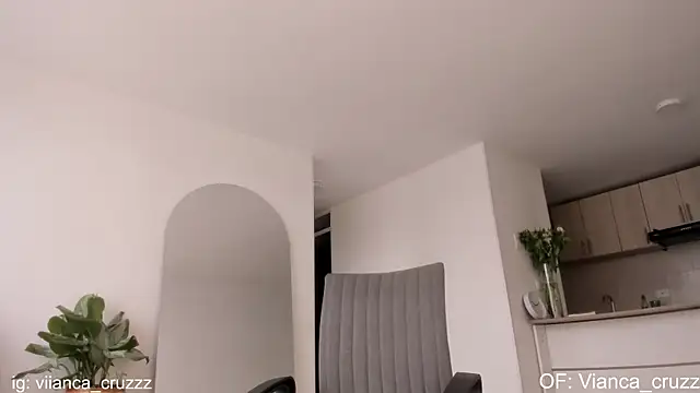 Snapshot of vianca_cruzz chatting on January 2025 06:32:02 PM vianca cruzz online show from January 2025 06:32:02 PM