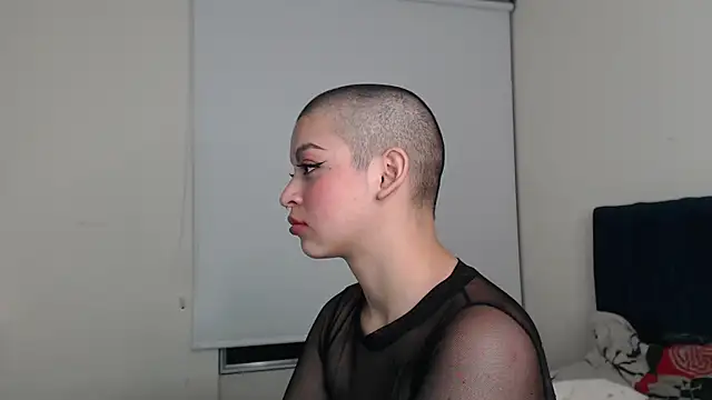 Snapshot of Bitsy_Messy chatting on February 2025 10:33:02 AM Bitsy Messy online show from February 2025 10:33:02 AM