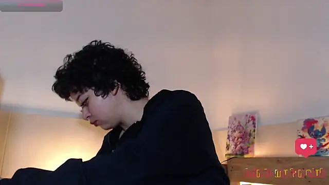 Snapshot of Bitsy_Messy chatting on October 2025 08:33:01 PM Bitsy Messy online show from October 2025 08:33:01 PM