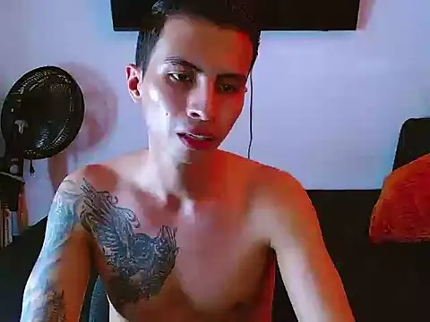 Velk hot online show from May 2026 07:08:02 PM