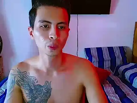 Velk hot online show from May 2026 07:42:02 PM