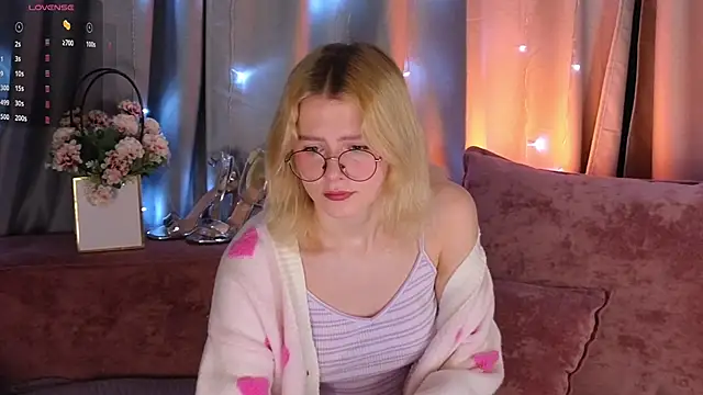 Snapshot of jenny_bunny_ chatting on February 2025 01:25:02 AM jenny bunny online show from February 2025 01:25:02 AM