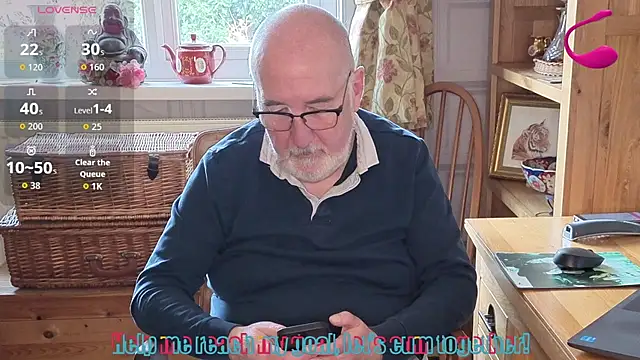 Adamdaddybear online show from February 2026 12:58:01 PM