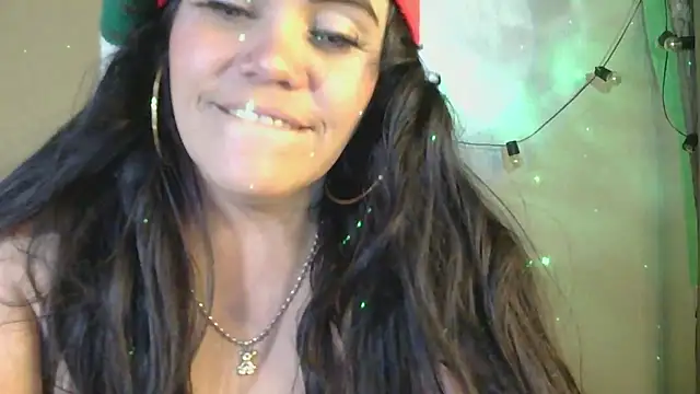 Snapshot of blue_angel33 chatting on December 2024 03:05:02 AM blue angel33 online show from December 2024 03:05:02 AM