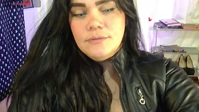 Snapshot of blue_angel33 chatting on April 2026 03:15:01 AM blue angel33 online show from April 2026 03:15:01 AM