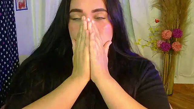 Snapshot of blue_angel33 chatting on May 2026 01:23:02 AM blue angel33 online show from May 2026 01:23:02 AM