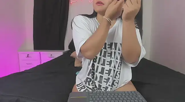 lindacastro02 online show from March 2025 12:16:01 AM