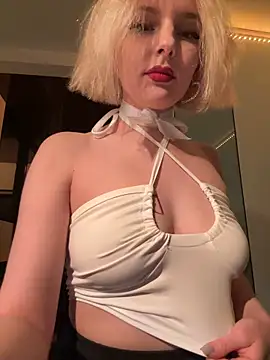 Snapshot of XMelissaX chatting on January 2026 08:12:01 PM XMelissaX online show from January 2026 08:12:01 PM