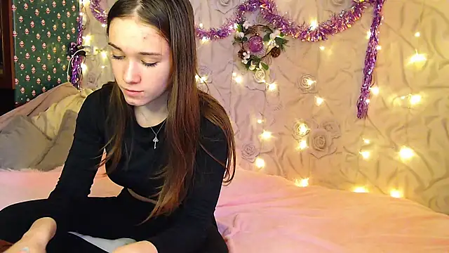 Snapshot of fluffy_kitty_ chatting on January 2025 07:43:02 AM fluffy kitty online show from January 2025 07:43:02 AM