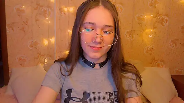 Snapshot of fluffy_kitty_ chatting on February 2026 09:29:01 PM fluffy kitty online show from February 2026 09:29:01 PM