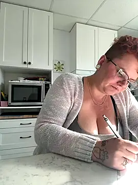 Sweetleeahxx online show from September 2025 01:24:02 PM