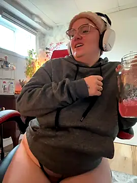 Sweetleeahxx online show from October 2025 01:23:01 PM