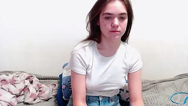 Snapshot of SallyMkn chatting on February 2025 12:39:01 PM SallyMkn online show from February 2025 12:39:01 PM