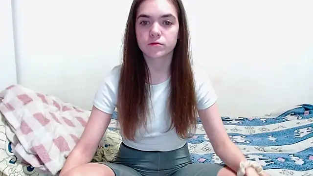 Snapshot of SallyMkn chatting on February 2025 01:49:02 PM SallyMkn online show from February 2025 01:49:02 PM