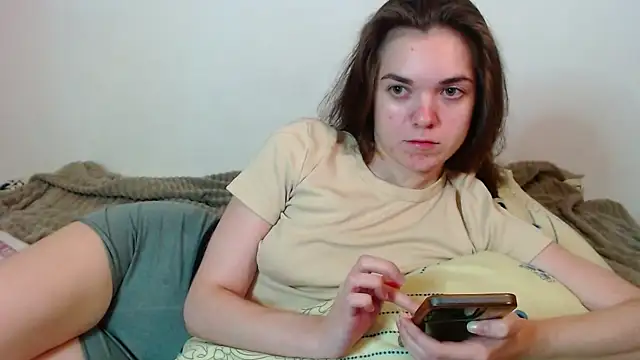 Snapshot of SallyMkn chatting on November 2025 02:24:02 PM SallyMkn online show from November 2025 02:24:02 PM