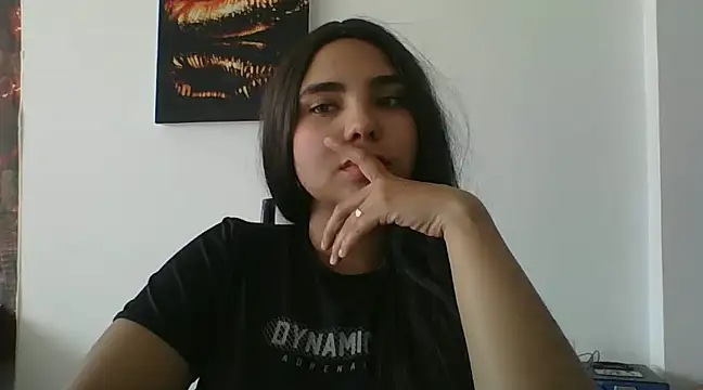 Miapeyton online show from December 2024 07:00:01 PM