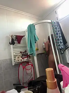 Miapeyton online show from March 2025 11:44:02 AM