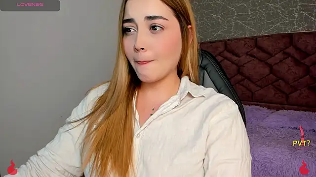 Lucia star   online show from January 2025 07:14:02 PM