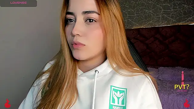 Lucia star   online show from February 2025 07:21:01 PM