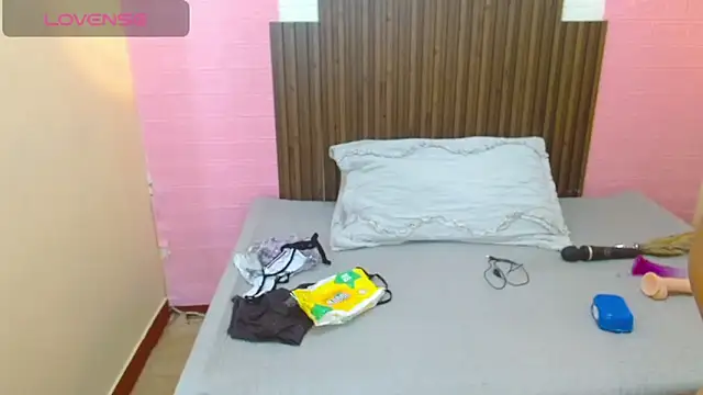 Snapshot of Angelica_Blue chatting on September 2025 04:34:02 PM Angelica Blue online show from September 2025 04:34:02 PM