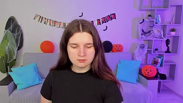 BonneyLove online show from November 2025 05:36:02 PM