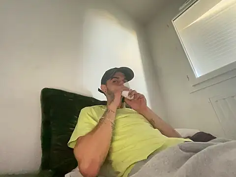 Rebeu313 online show from January 2026 11:15:01 AM