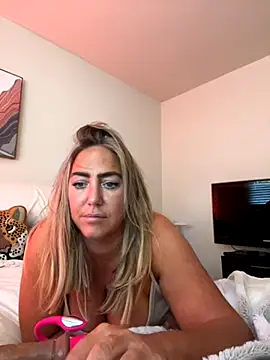 sunshinekisses online show from November 2025 07:37:01 PM