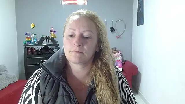 emperabigbootybigass online show from January 2025 12:18:01 PM