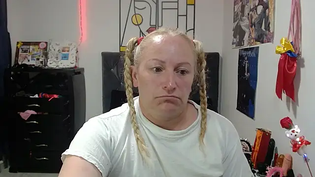 emperabigbootybigass online show from May 2026 04:04:02 PM