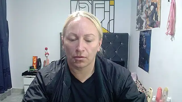 emperabigbootybigass online show from May 2026 12:22:02 PM