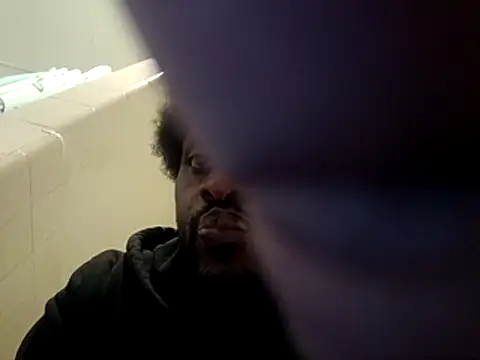 Snapshot of DevinToore chatting on November 2025 06:08:02 PM DevinToore online show from November 2025 06:08:02 PM