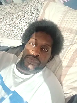 Snapshot of DevinToore chatting on December 2025 02:18:01 AM DevinToore online show from December 2025 02:18:01 AM