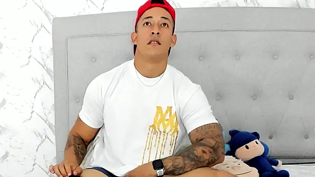 luigiferrara online show from March 2025 09:10:02 PM