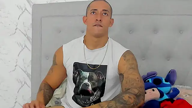 luigiferrara online show from October 2025 09:03:02 PM