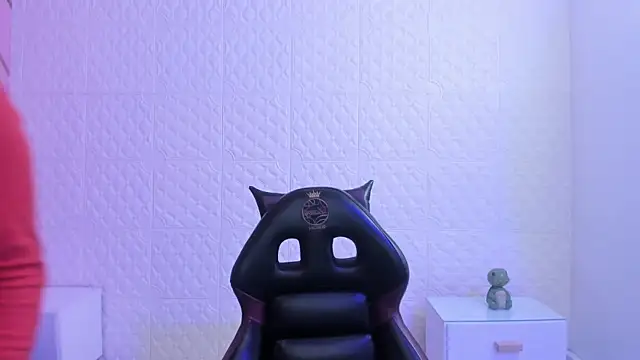 Violetaa diazz online show from April 2026 09:05:01 PM