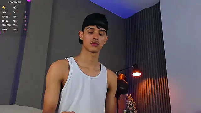 Snapshot of Busterspinter chatting on December 2024 08:09:01 AM Busterspinter online show from December 2024 08:09:01 AM