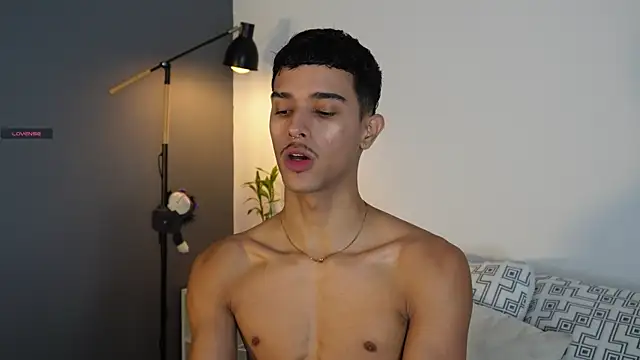 Snapshot of Busterspinter chatting on October 2025 04:59:02 PM Busterspinter online show from October 2025 04:59:02 PM