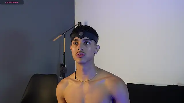 Snapshot of Busterspinter chatting on October 2025 04:51:01 PM Busterspinter online show from October 2025 04:51:01 PM