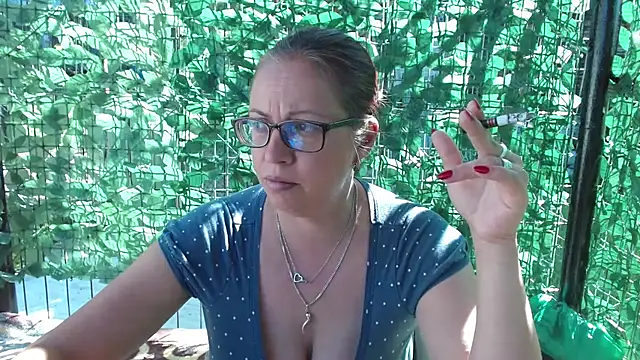 LadyHellene online show from May 2026 07:04:01 AM