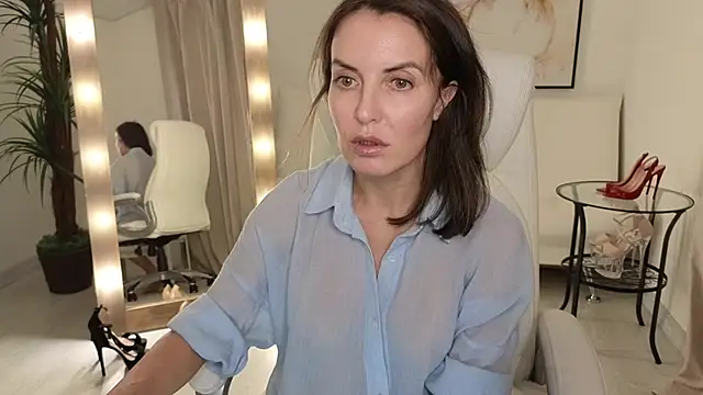 Beylly online show from March 2025 01:37:01 PM