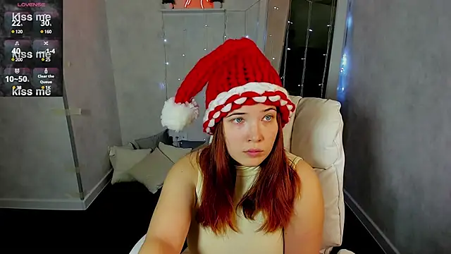 Snapshot of Aliisson_Edwards chatting on December 2024 01:06:01 AM Aliisson Edwards online show from December 2024 01:06:01 AM