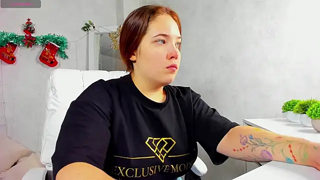 Snapshot of Aliisson_Edwards chatting on December 2024 01:04:02 AM Aliisson Edwards online show from December 2024 01:04:02 AM